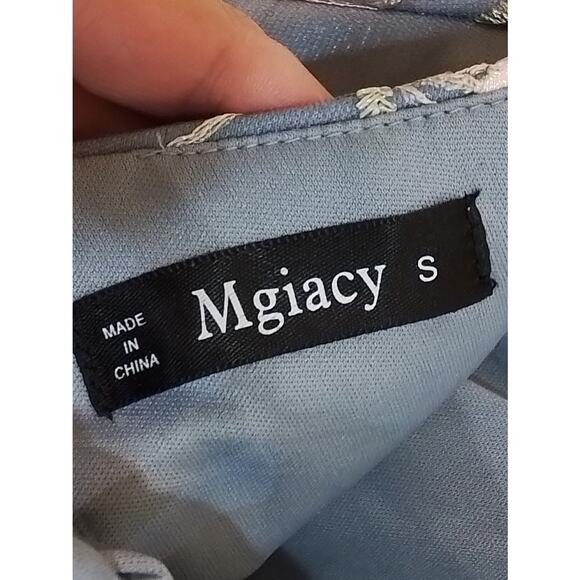 Mgiacy blue mini dress, with lace floral overlay - Picture 6 of 7